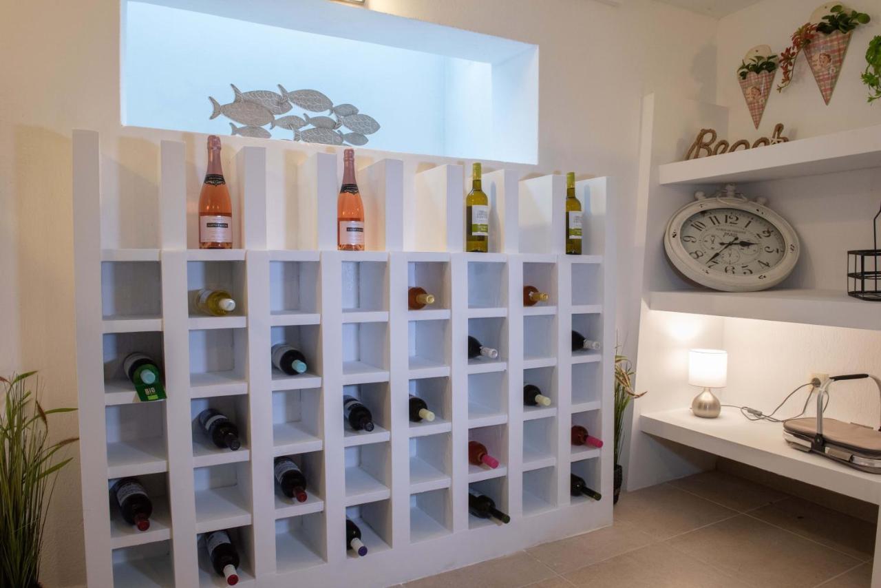 Dandy Villas Nea Roda - Melodic Waves - Private - Pool - Parking - Cellar Exterior foto