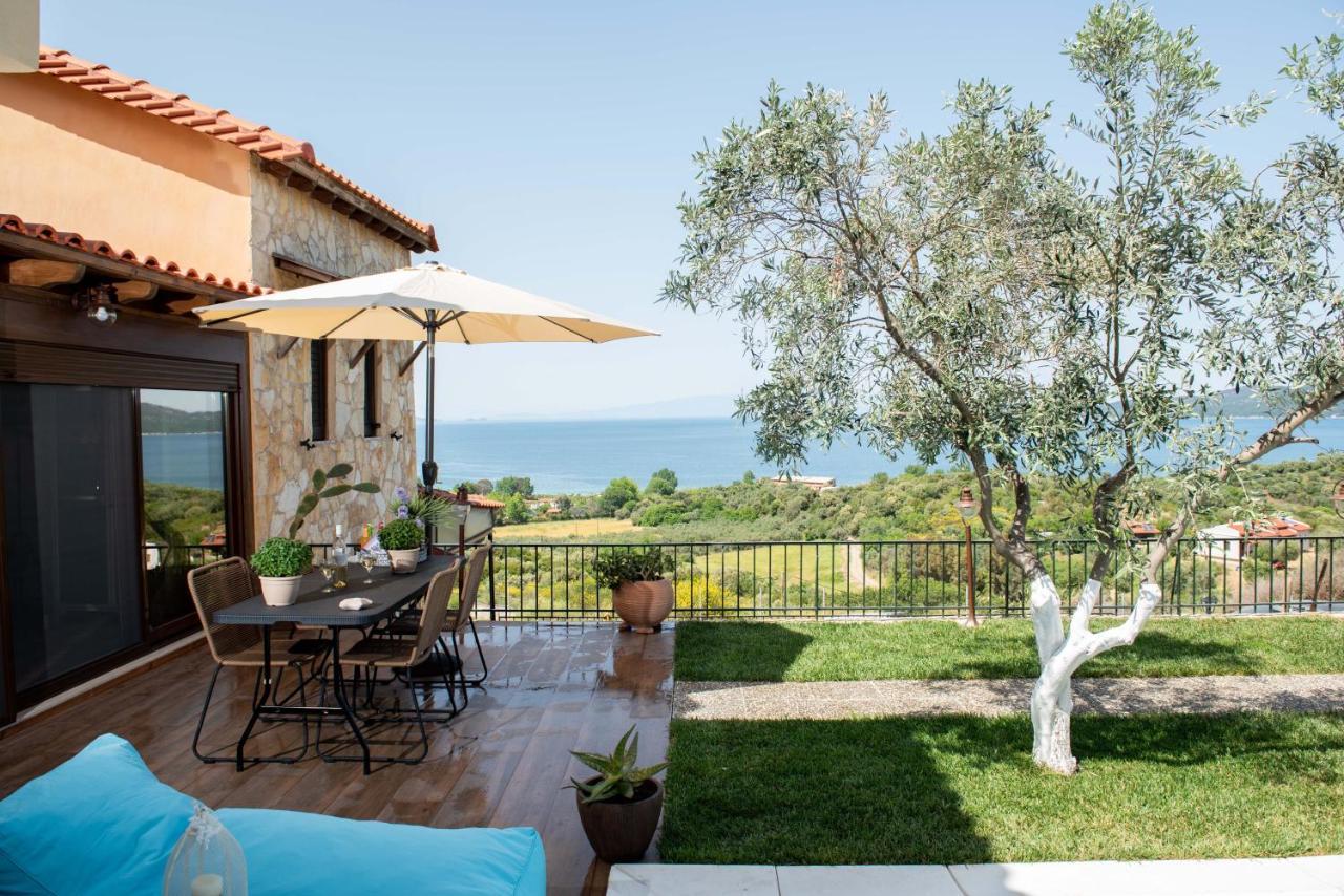 Dandy Villas Nea Roda - Melodic Waves - Private - Pool - Parking - Cellar Exterior foto