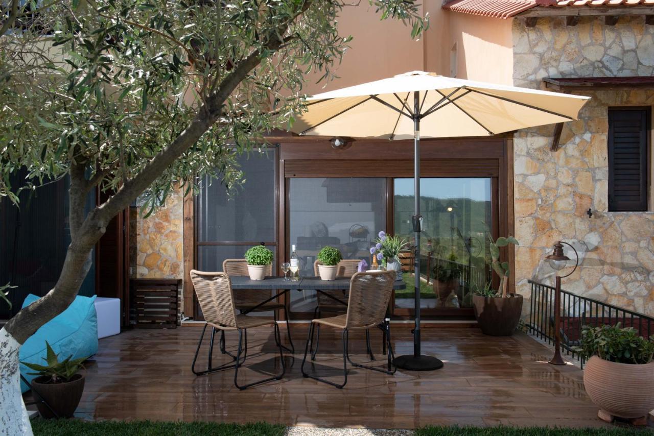Dandy Villas Nea Roda - Melodic Waves - Private - Pool - Parking - Cellar Exterior foto
