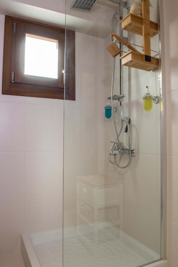 Dandy Villas Nea Roda - Melodic Waves - Private - Pool - Parking - Cellar Exterior foto