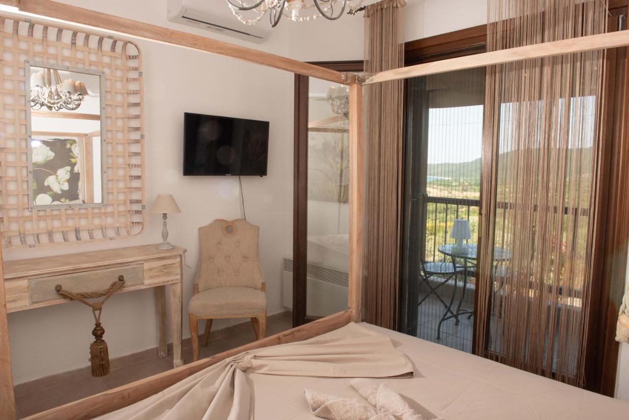 Dandy Villas Nea Roda - Melodic Waves - Private - Pool - Parking - Cellar Exterior foto
